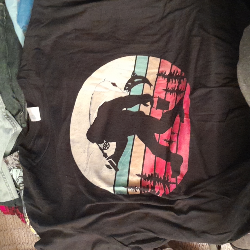 2XL Bigfoot tee shirt